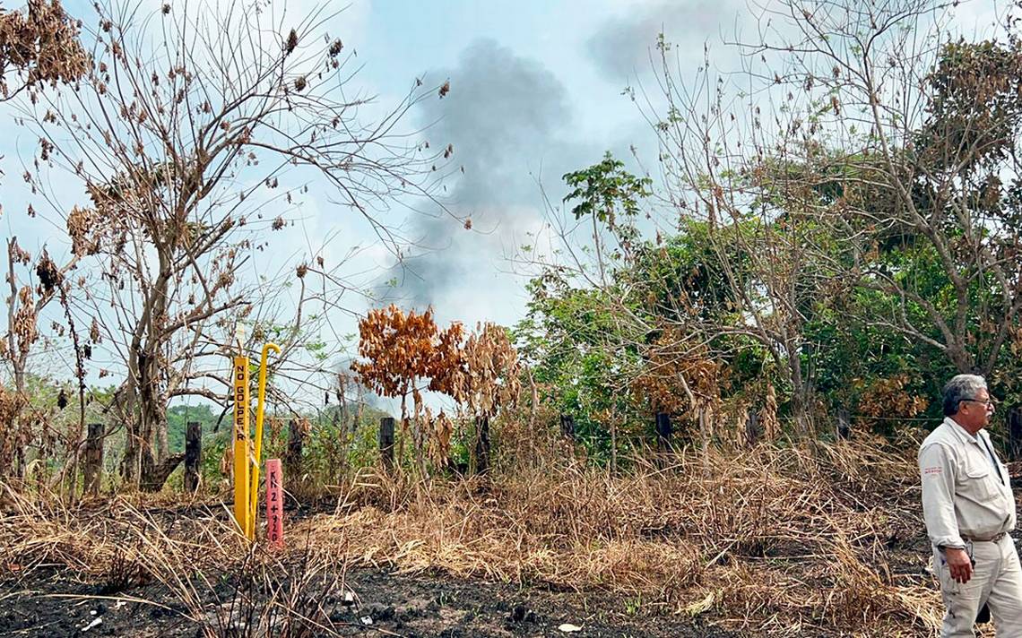 Incendio En Ductos De PEMEX En Agua Dulce, No Se Registraron Personas ...